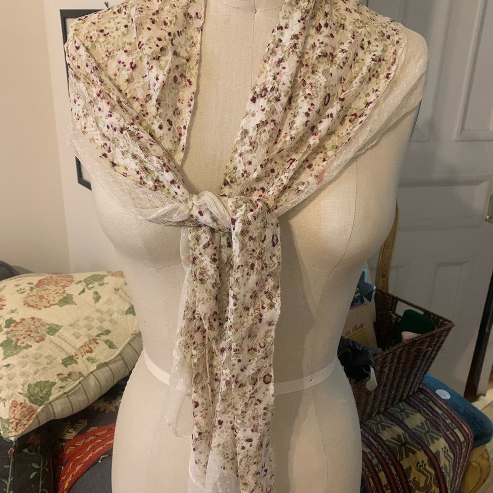 Floral Print Scarf - Cream and Purple